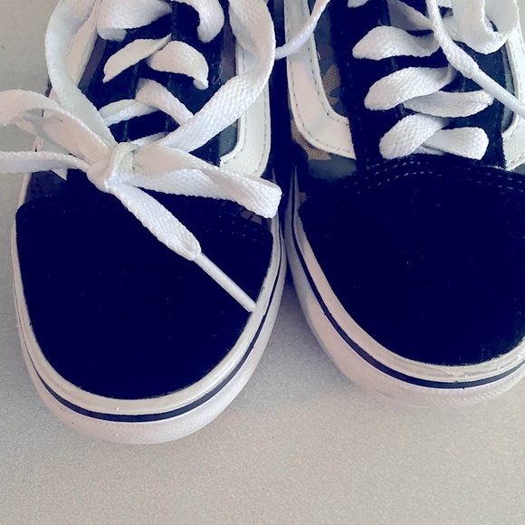 Vans Black and Camo Old Skool Sneakers with Signature Stripe - Picture 10 of 11